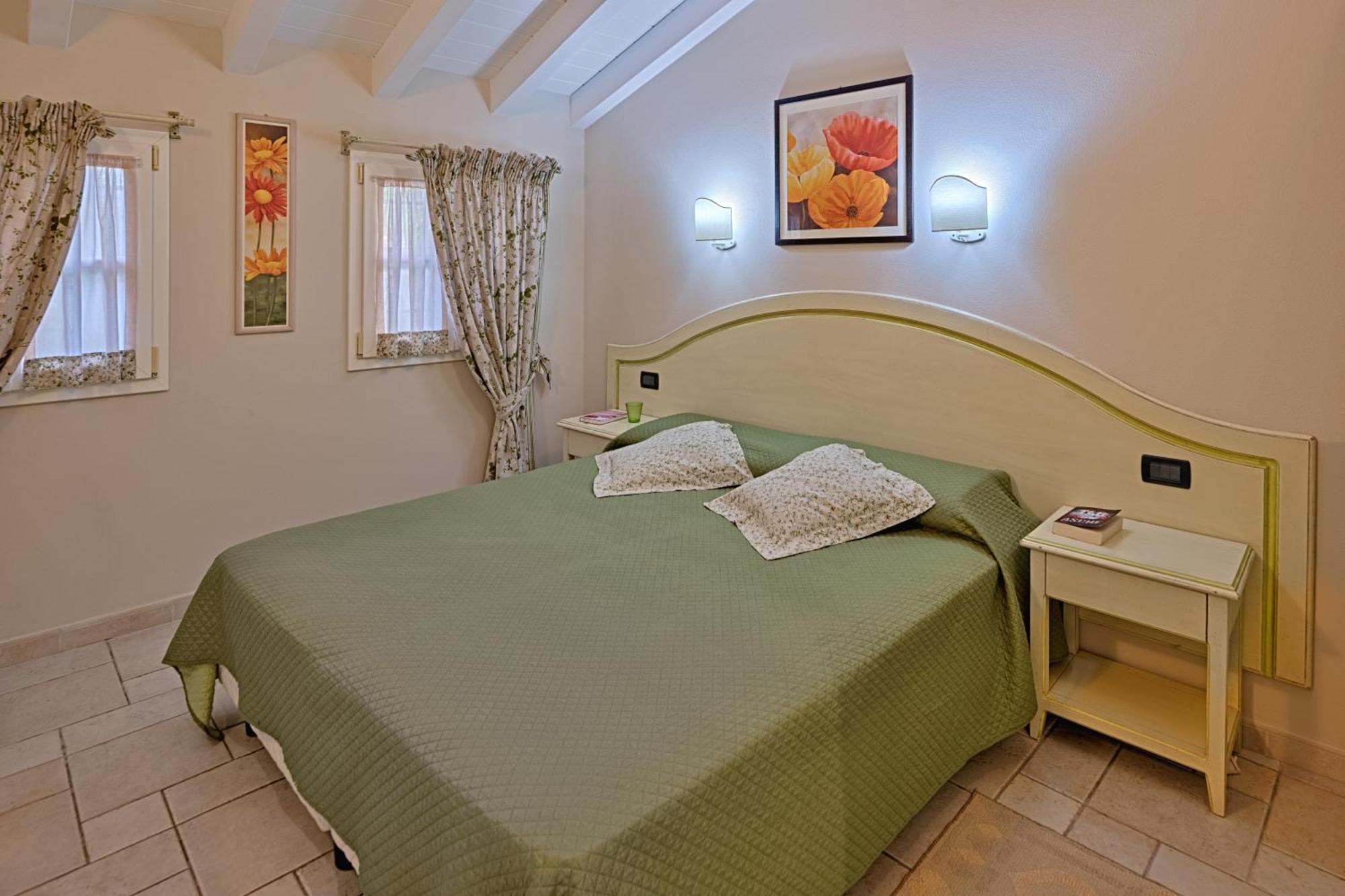 Casa Vacanze Nel Giardino Di Renzo Империа Екстериор снимка